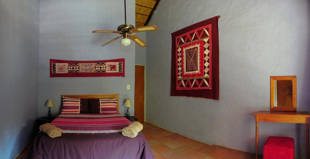 Kwambali Riverside Lodge Hazyview Habitación foto